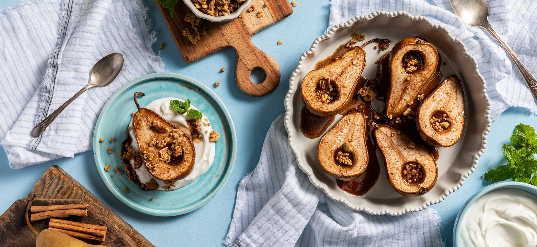 Baked pear with yogurt