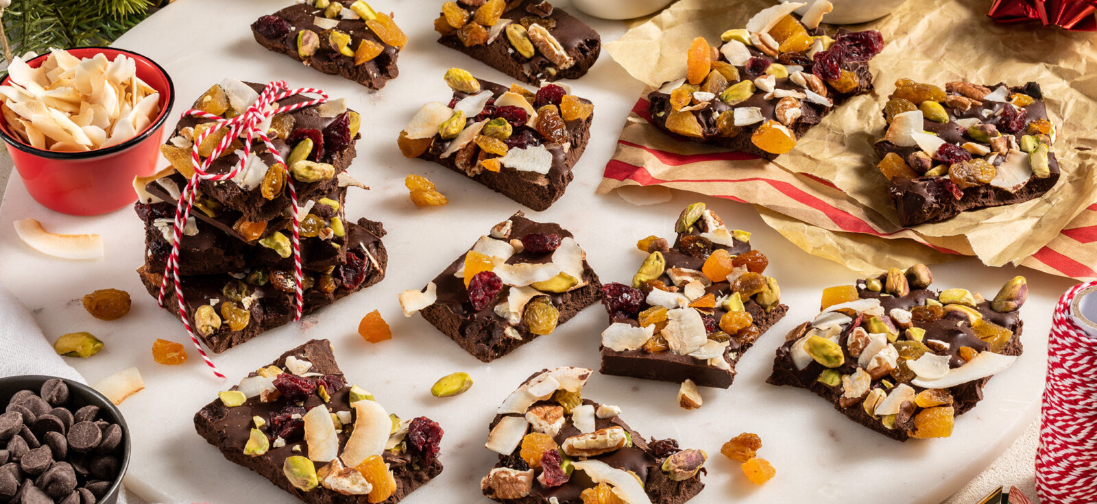 Corteza de chocolate amargo con frutos secos y nueces