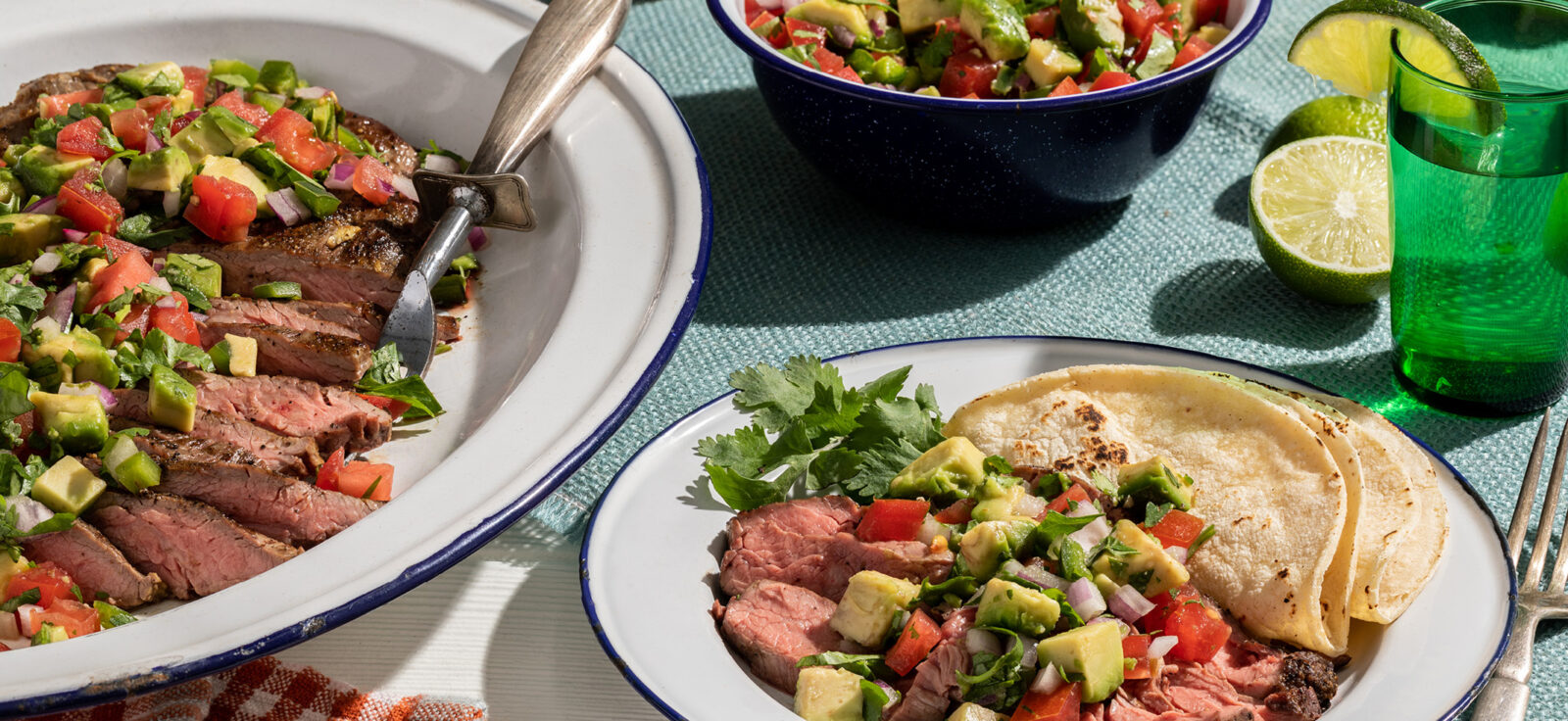 Filete de falda a la parrilla con salsa de aguacate