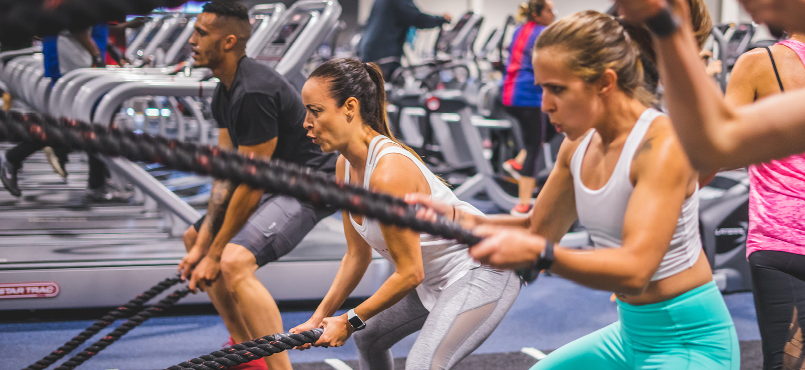 people in group fitness class